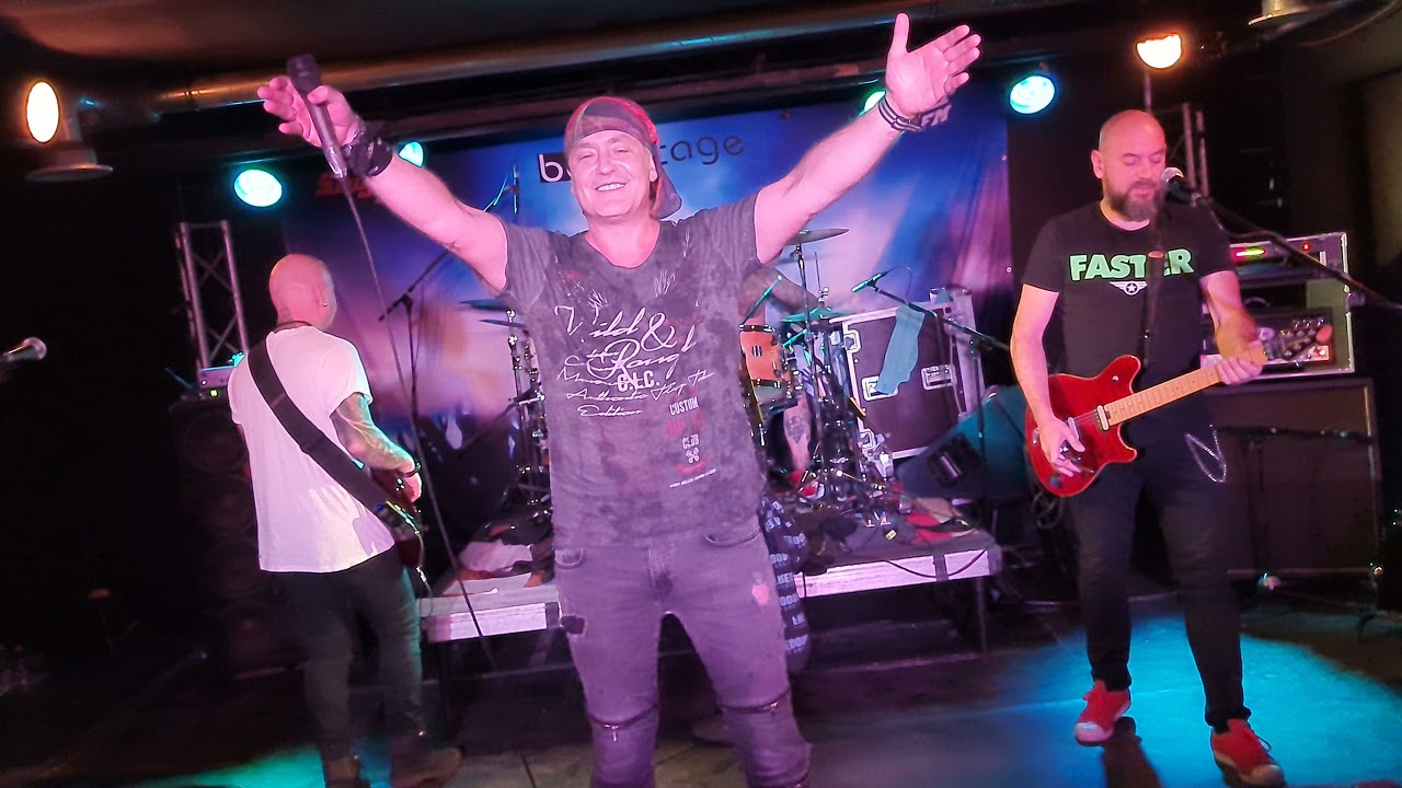 ABAHÁZI RT - Nehéz lehet hősnek lenni | Backstage Pub (Budapest Live 2021)