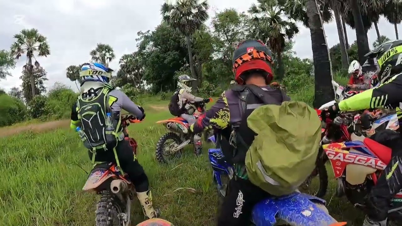 Varaman17  trip Kompot sleep 1 night 24-25/05/2025 ផ្លូវប្រដេញ និងឡើងភ្នំបូកគោ ញាក់សាច់ទ្រើតៗ 🌴🎋🌾🌺🌹🌷
