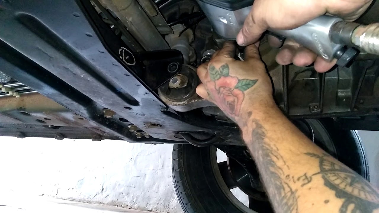 suporte câmbio  Ford EcoSport muito fácil a troca .