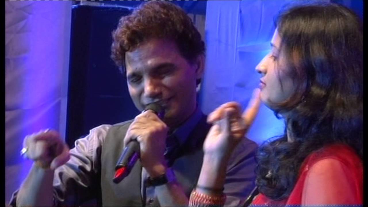 Sampada Goswami and Anil Bajpai performing song 