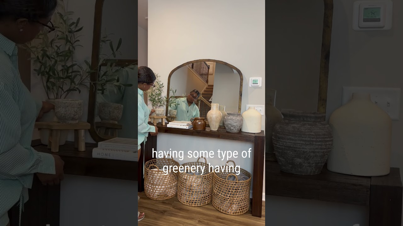 The Guide YOU need to style any entryway table
