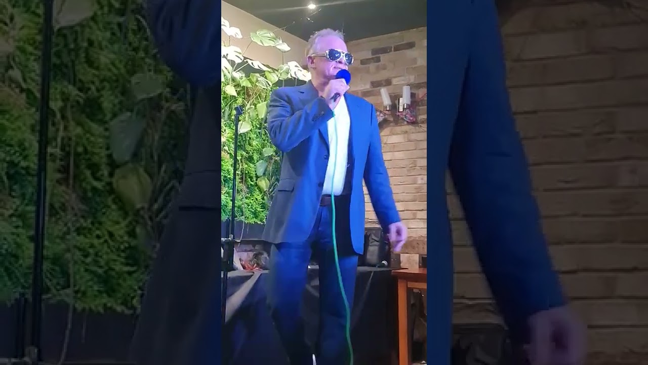 Bobby Davro @ Sunday night comedy, Village Green, Muswell Hill