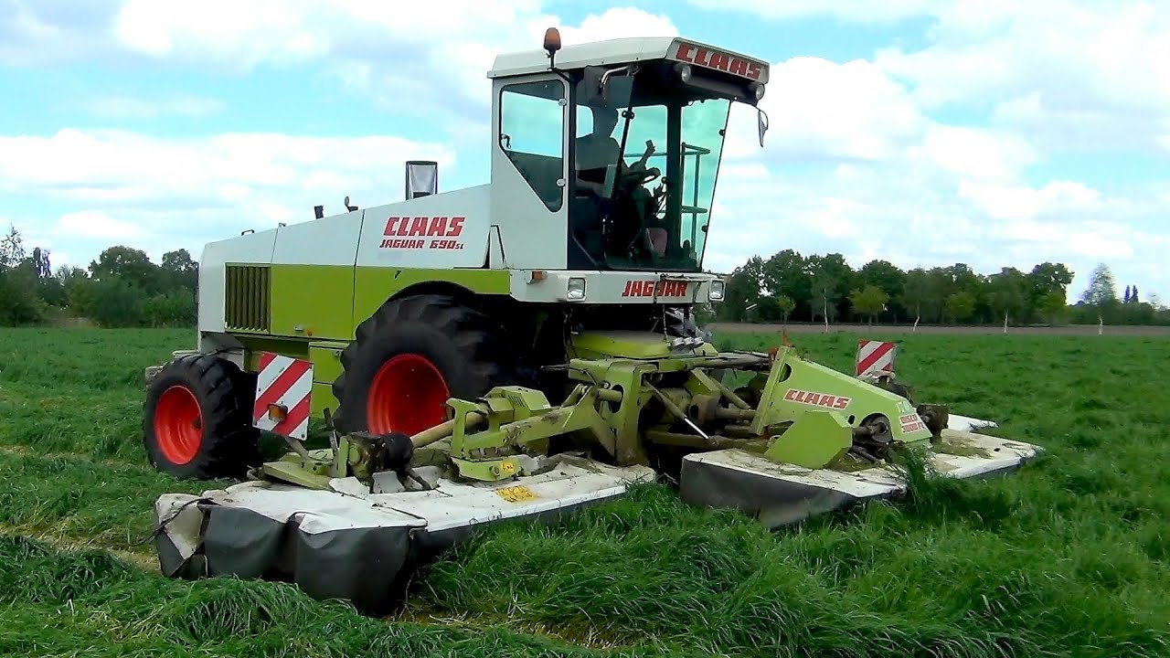 Claas Jaguar 690SL met triplemaaier