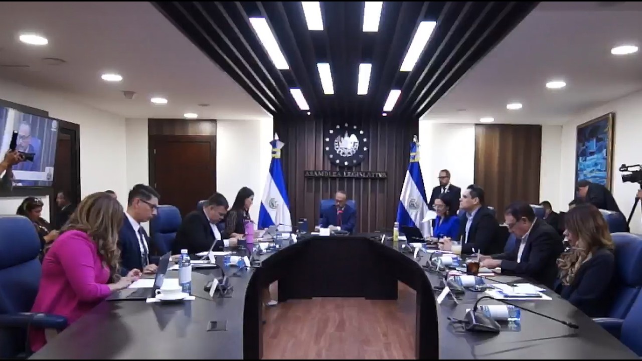 En vivo Comisión Política