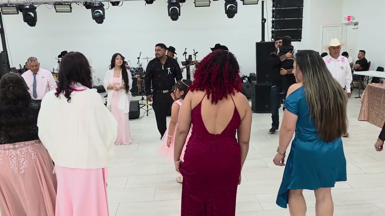 Boda De José y Bernardina En Jacksonville Florida, Noviembre/29/2025 La Inauguración Del Baile.....