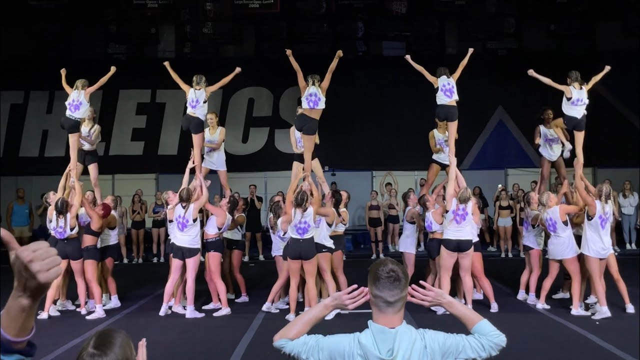 Cheer Athletics Panthers Majors Showoff 2022