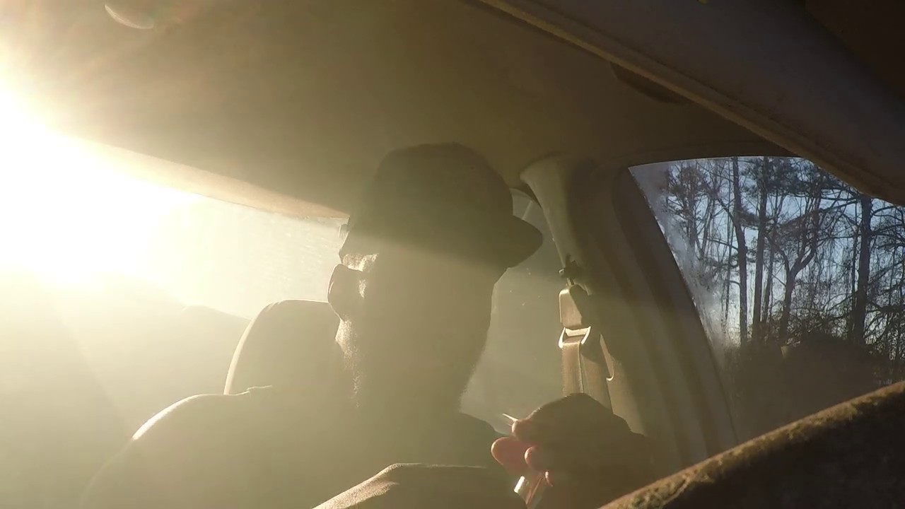 Tray-D gives a quick review of Dankwoods