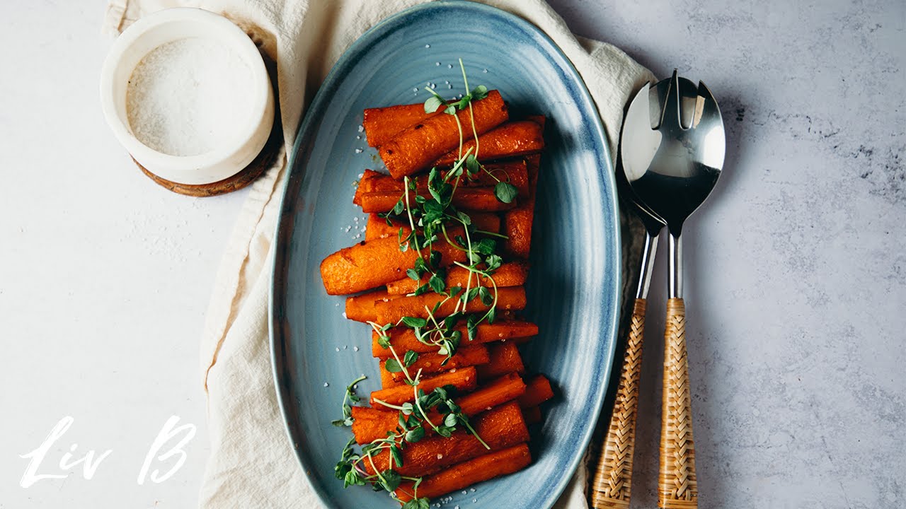 Glazed Spiced Carrots | plant-based holiday side dish!