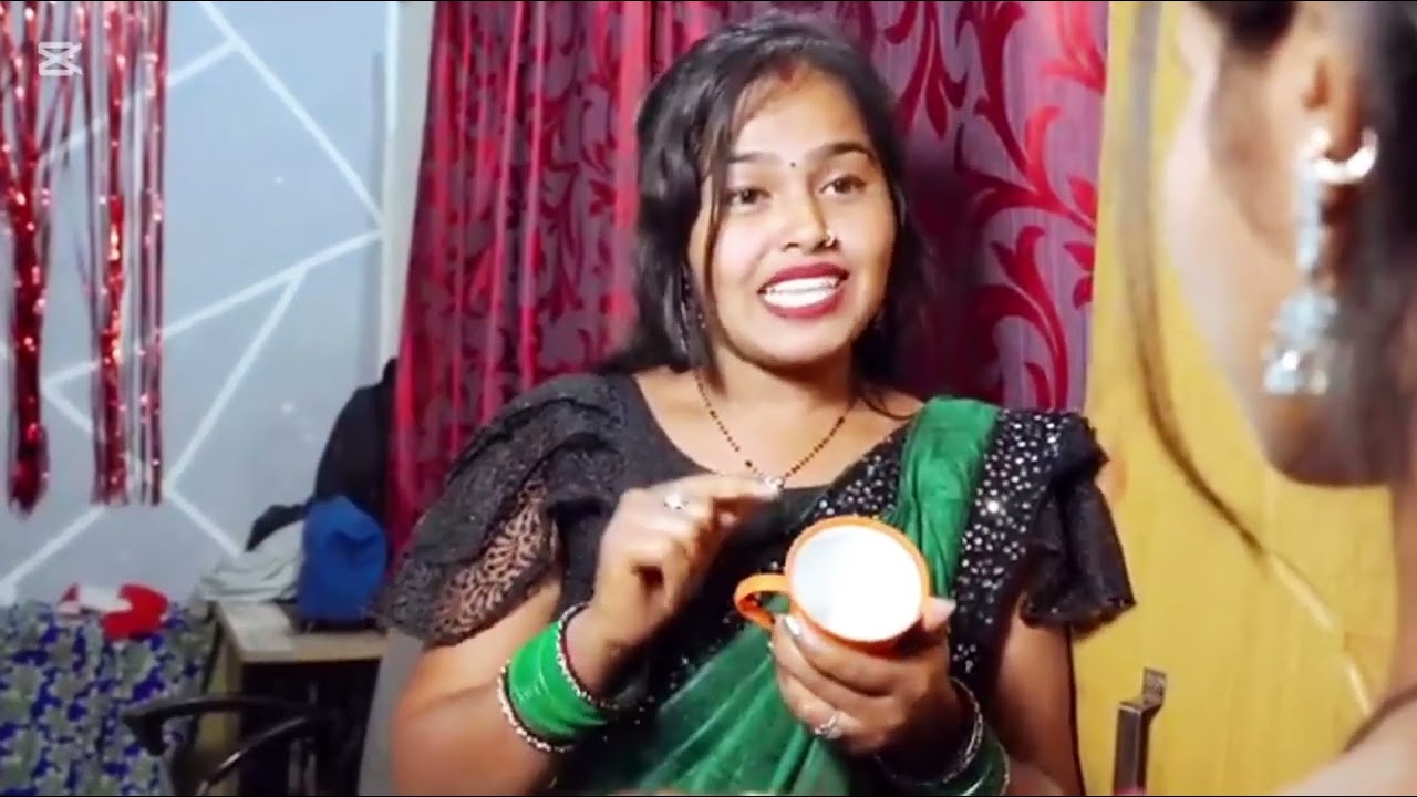 #comedy #funny #looking video//kitna comedy hai video kai bich Mai Dekho kya huwa video kai andar 😀😀
