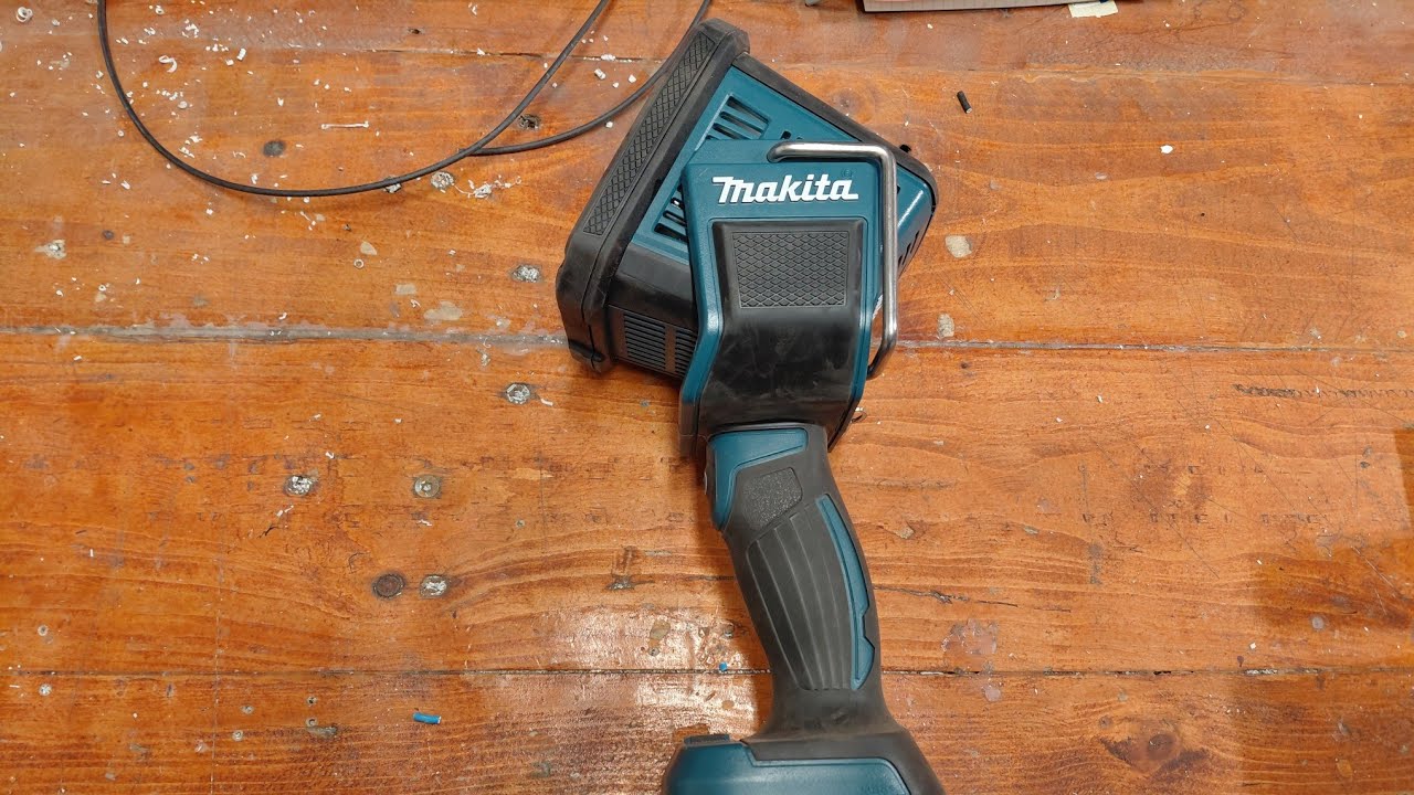Impresiones sobre la linterna Makita DML812