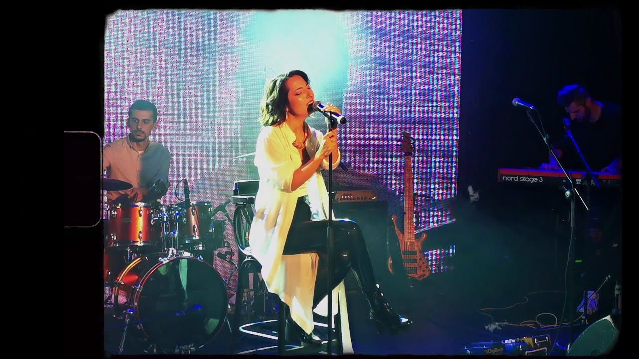 Lina Nikol - Moving Mountains (Live Performance)