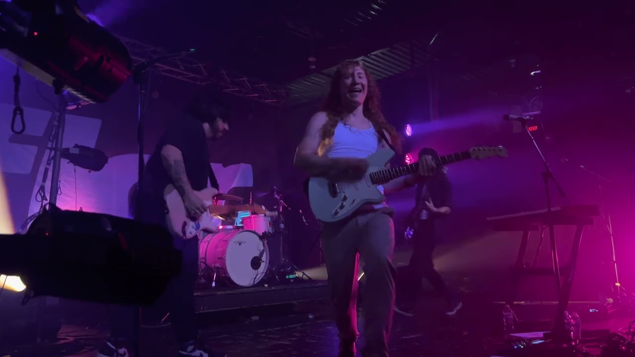 flor - warm blood - Live in Carrboro, NC (9/23/22)