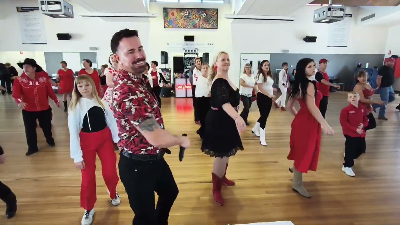 MILLION DOLLAR SMILE by @simonwardlinedance