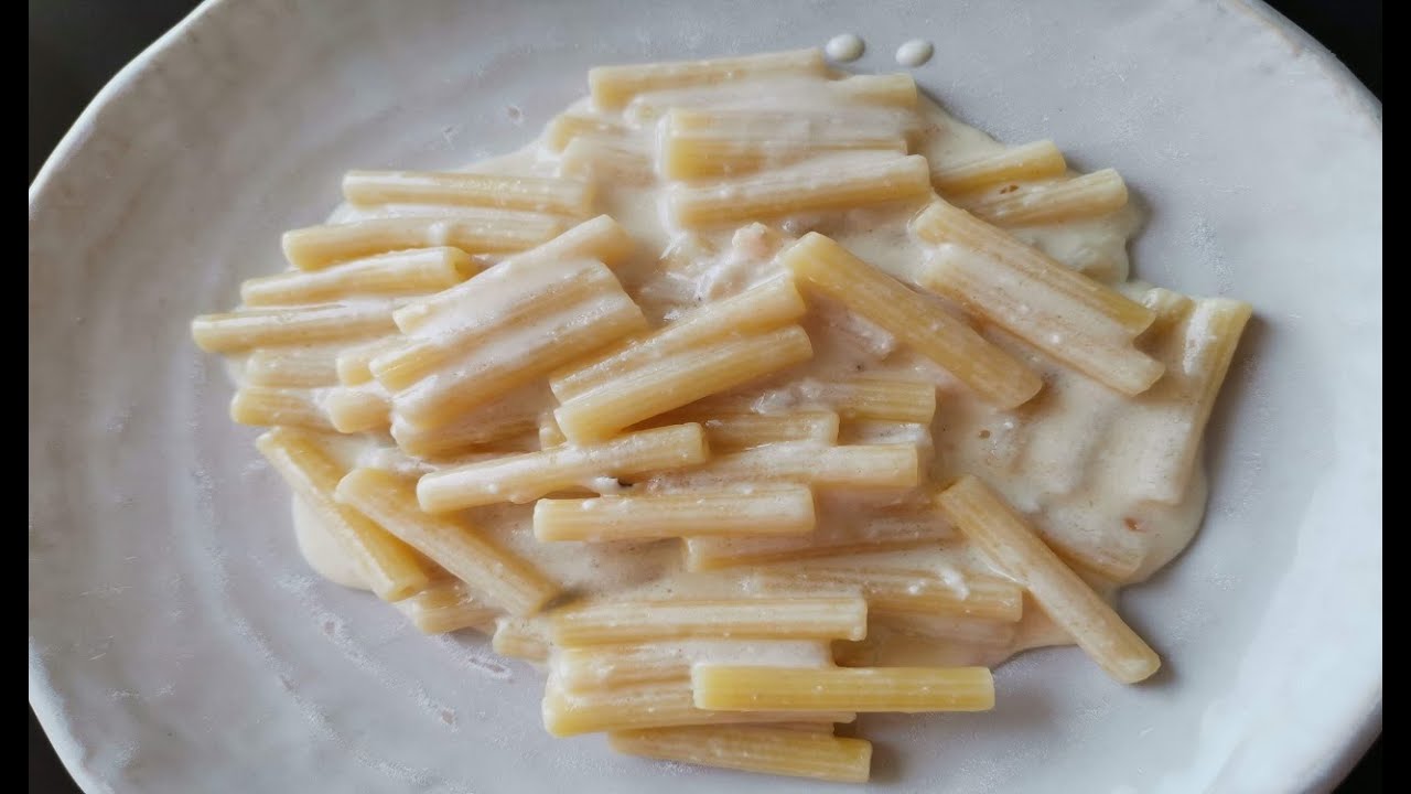 PASTA AL GORGONZOLA / WŁOSKA KUCHNIA MAKARON ZE ŚMIETANĄ I GORGONZOLĄ