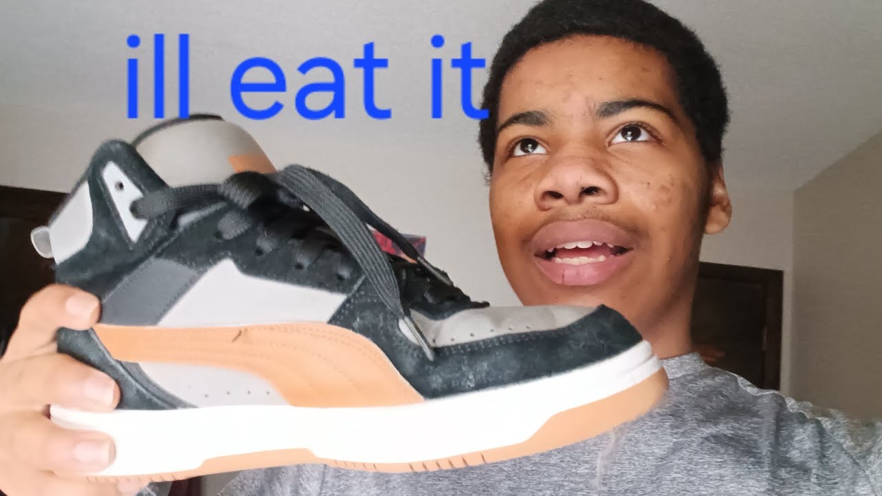 When you order food and they get your order wrong but your a introvert (birthday special)
