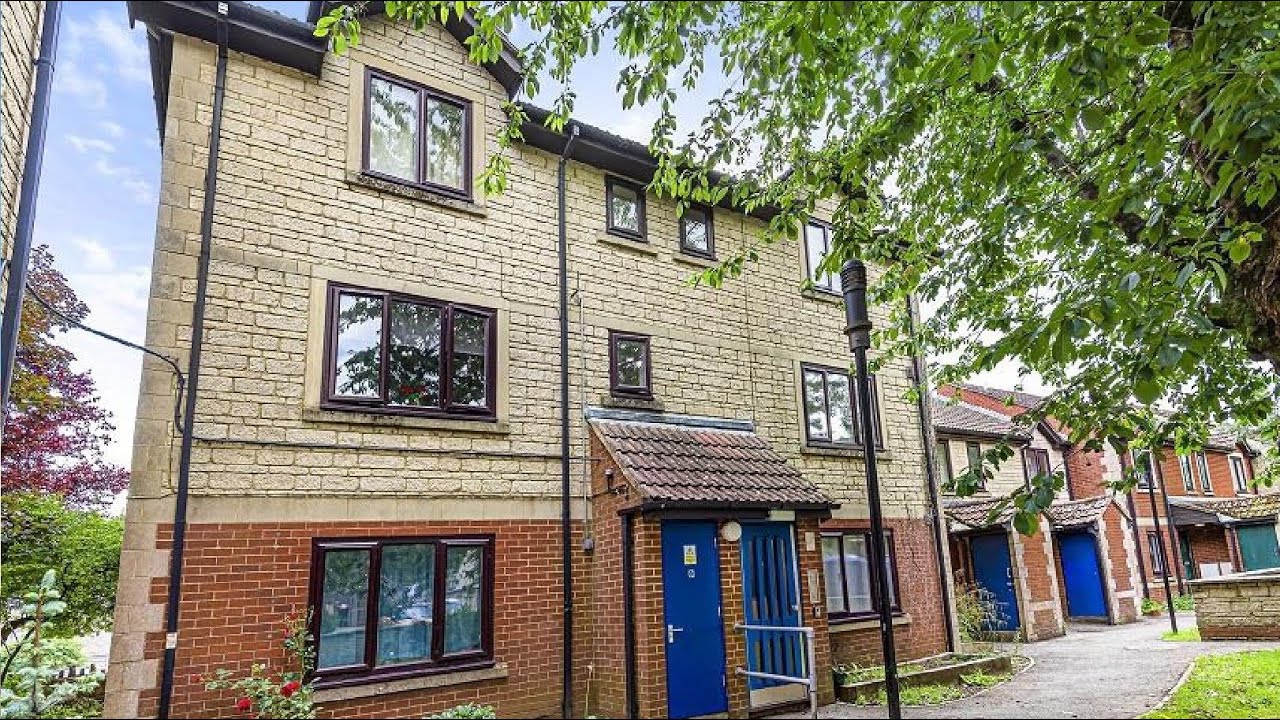 44 Portland Place, Frome, Somerset BA11 4LT