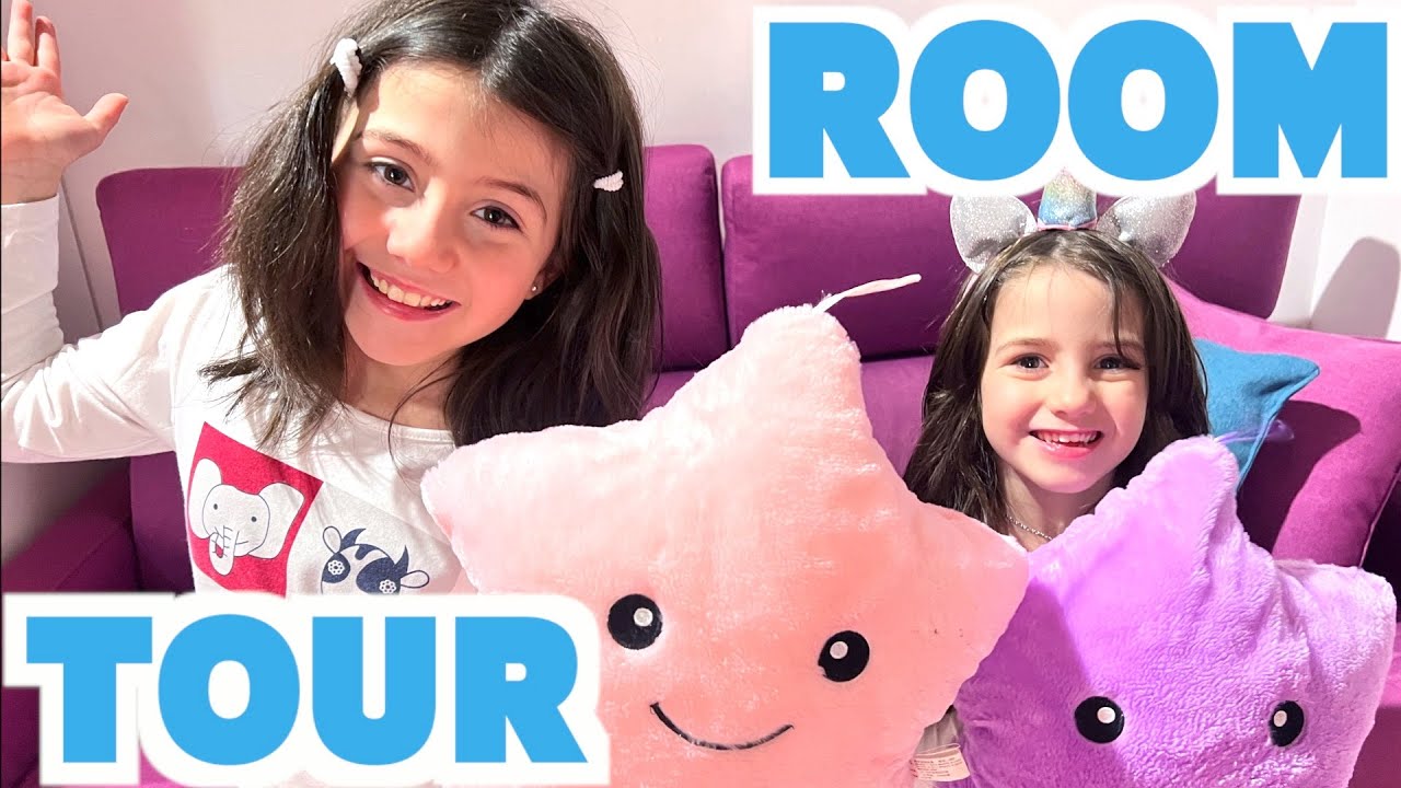 VLOG! ROOM TOUR DELLA NOSTRA CAMERETTA! #vanessaeanastasia #mammaromina