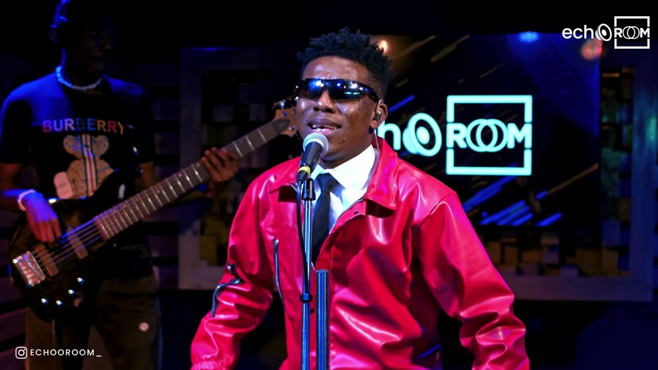 SMALL DOCTOR: SEE ME | ECHOOROOM LIVE PERFORMANCE