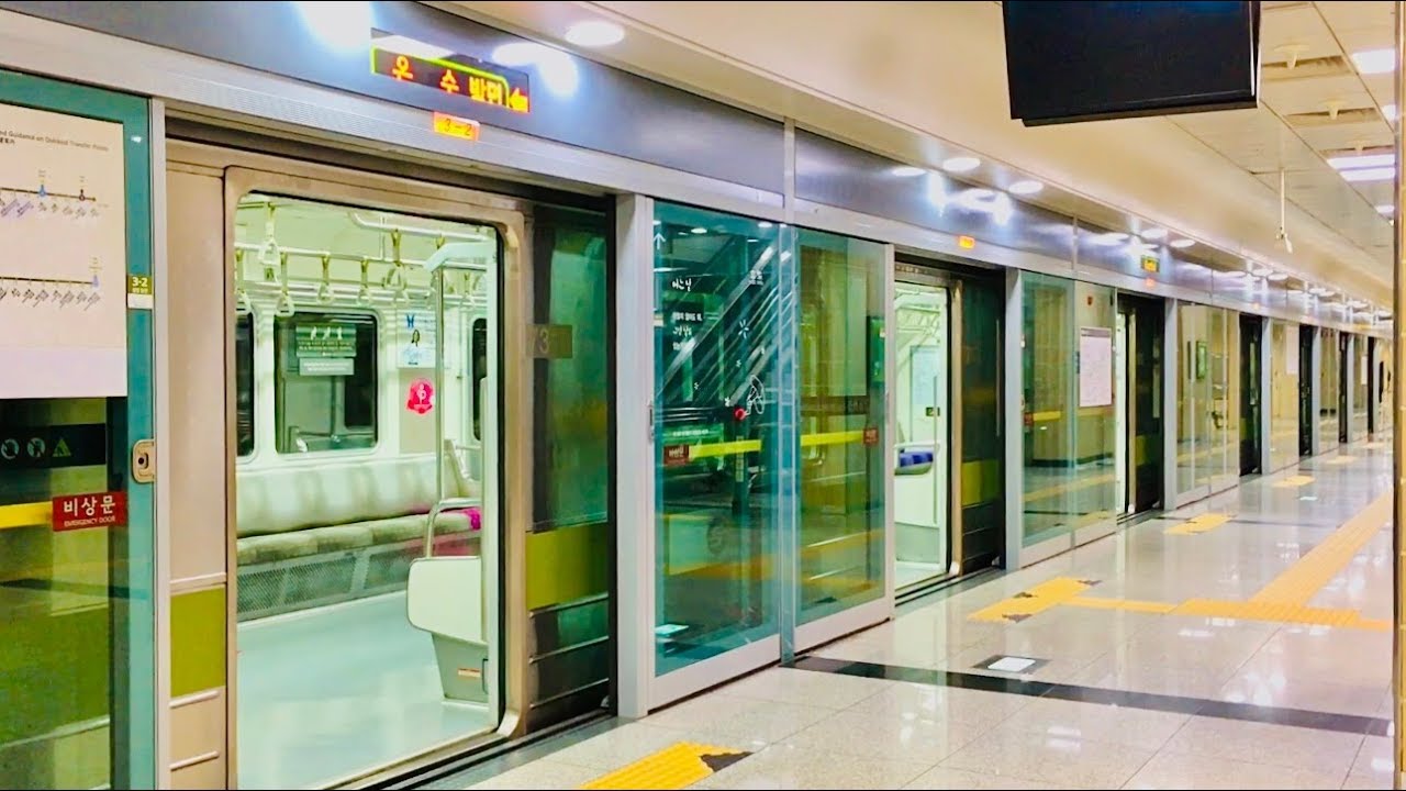 서울 7호선 온수행,부평구청행 막차 진입,발차 / Seoul Line7. Last train Landscape