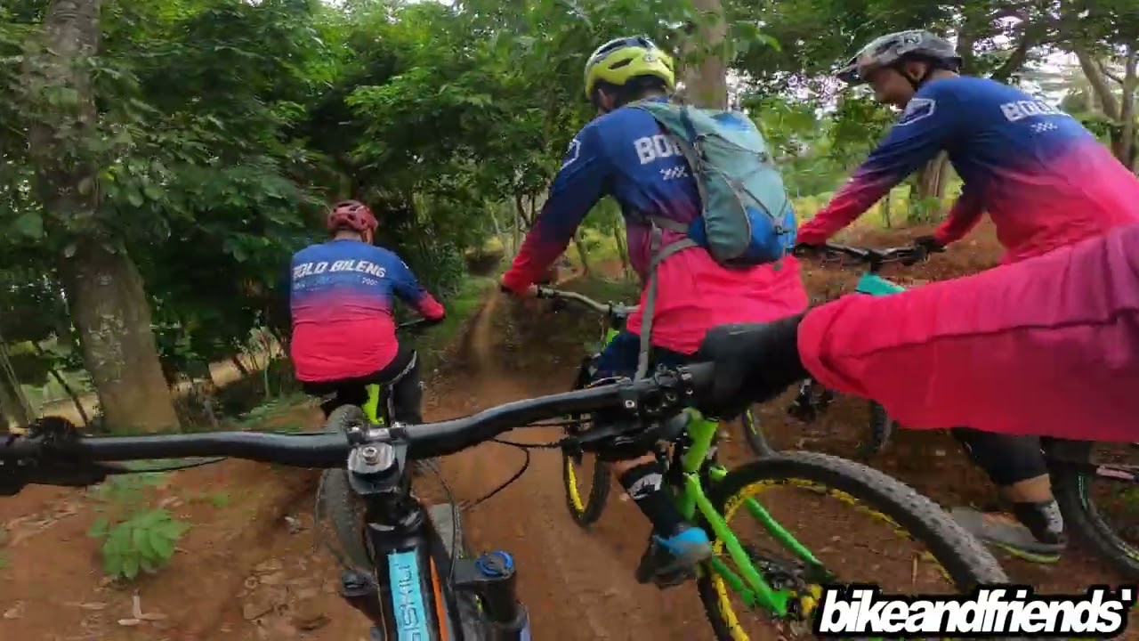 DIKEJAR SEPEDA LEGEND POLYGON SISKIU D8,  DI TREK BOBA MTB PATI #mtbindonesia #mtbpati #polygonbike
