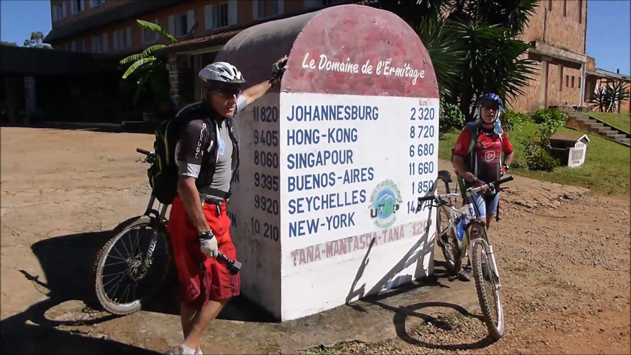 Madagascar , traversée VTT des  hauts plateaux , de Tananarive à Vatomandry sur la Côte-Est
