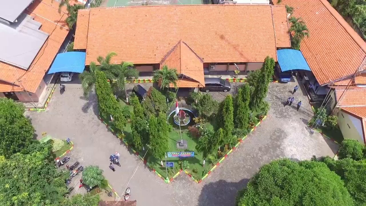 SMKN 1 PUNGGING - VIEW 1