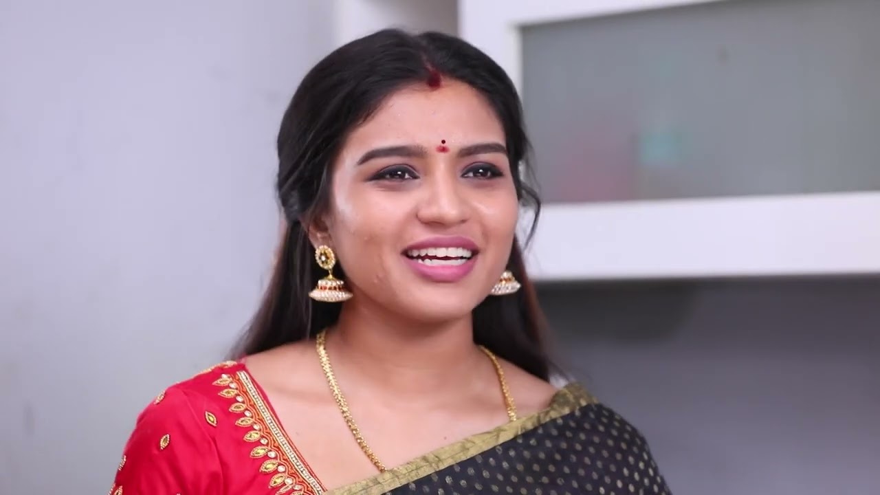 Aishwarya Speaks Arrogantly to Akhila - Sembaruthi - Full Ep 1090 - Zee Tamil