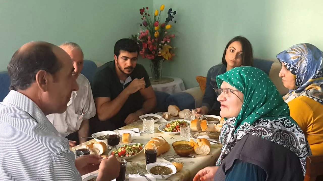 KUYUCUK K&Ouml;Y&Uuml; - G&Uuml;RB&Uuml;Z&SEFA PARILTI'NIN EVİNDE