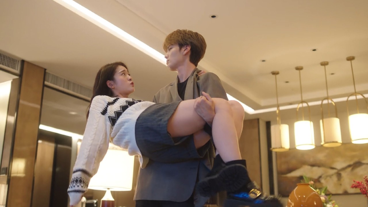 💍【MOVIE】初夜！女孩假分手設局，帥小夥狠狠要了她的第一次作為要補償！#好看中国电视剧 #爱情