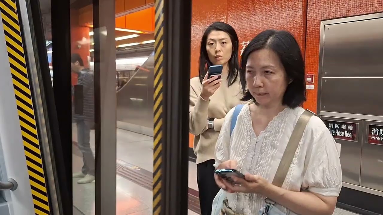 MTR TWL M-Train [B484] full journey from Tsuen Wan to Central