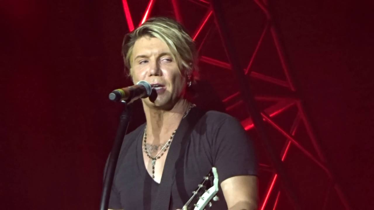 Goo Goo Dolls - Toronto 8-9-2016 Long Way Down