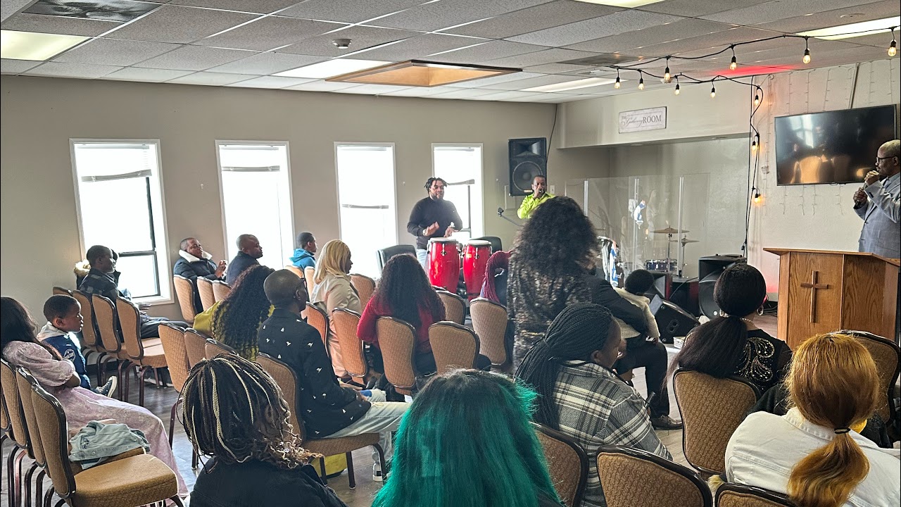 Adoration / TH&Egrave;ME: TOUT EST ACCOMPLI (TET&Eacute;LESTA&Iuml;).  Pastor Arquipo Manuel Soares