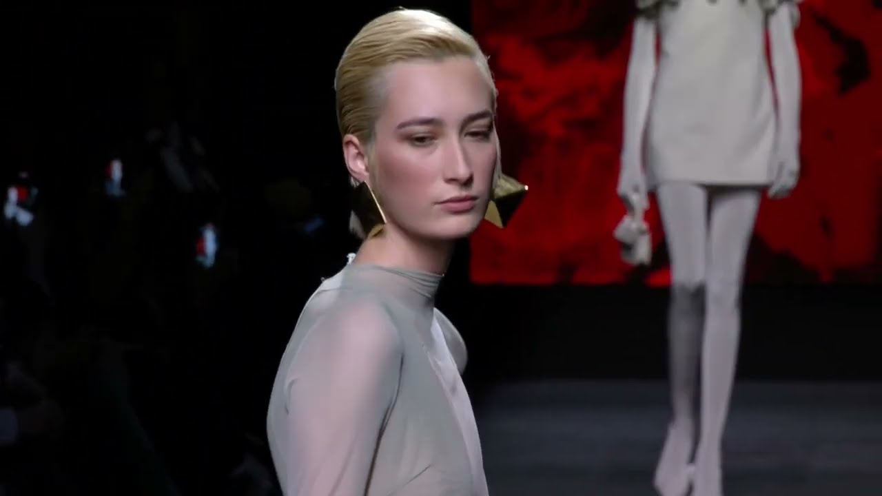 Colección PARIS | Desfile de moda colección otoño invierno 24/25 de Claro Couture #mbfwmadrid