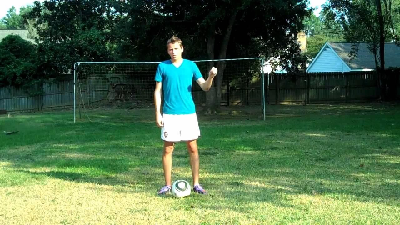Cristiano Ronaldo Free Kick Tutorial