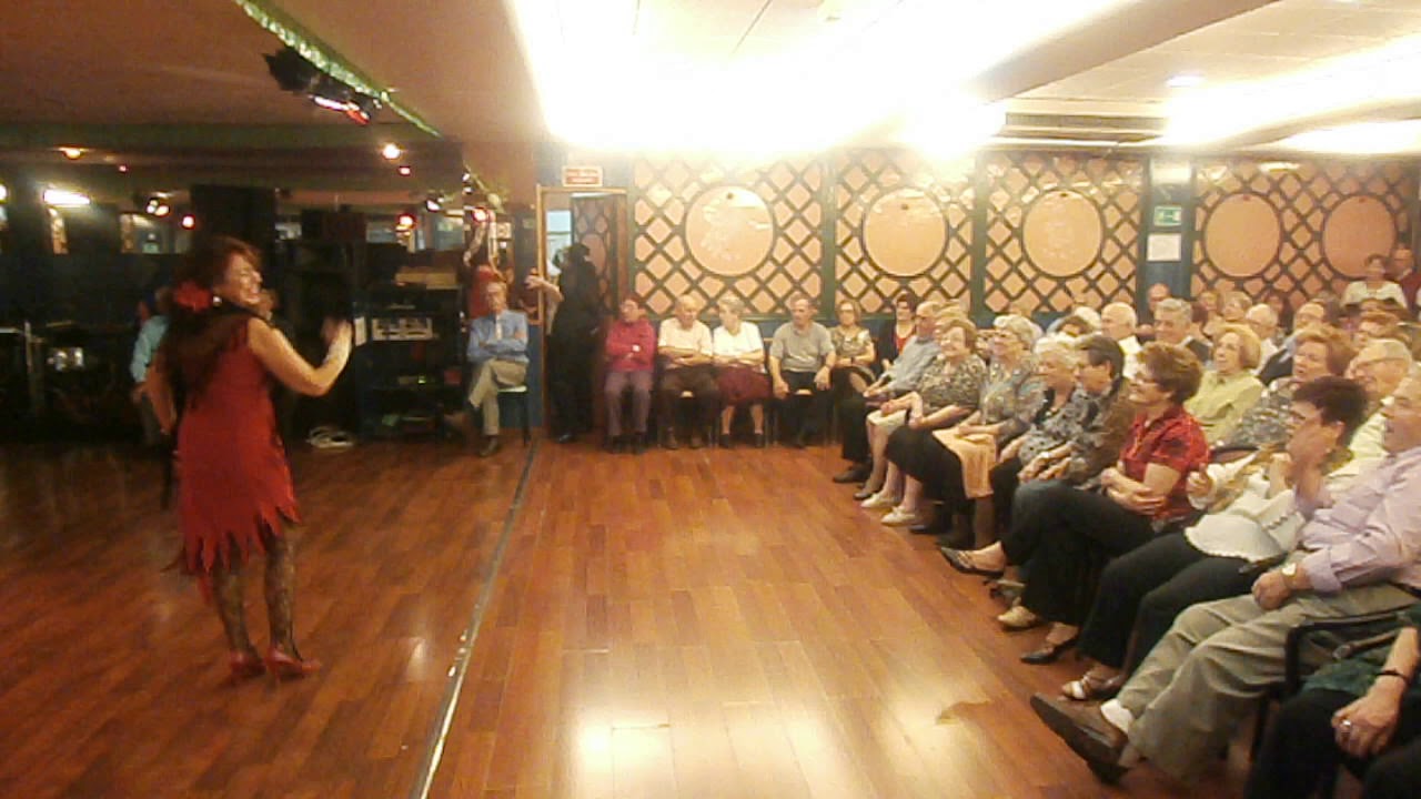Hotel Fenicia Benidorm. Actuación. La bien Pagá por María Isabel López Villanueva.