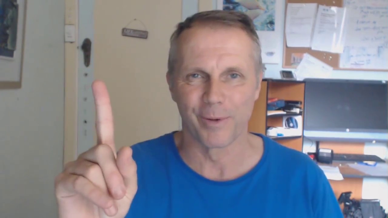 6 Best Mindful Living Tips. Living with Mindfulness (Plus Mindful Meditation Course)