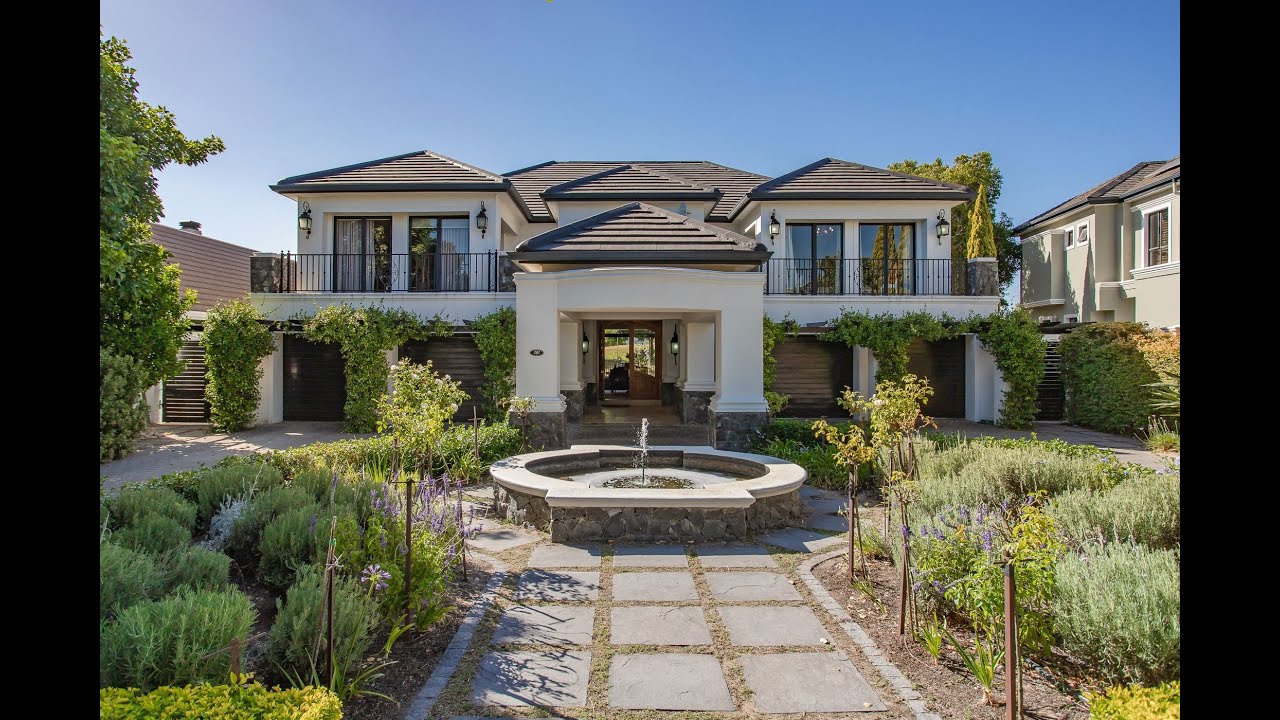 4 Bedroom house for sale in Val de Vie| Pam Golding Properties