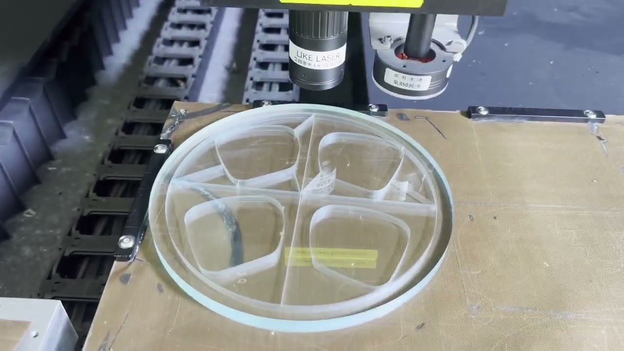 #laser #glass #cut Picosecond laser cuts glass. Smooth edges.