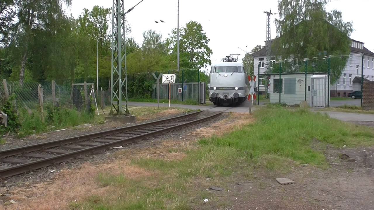RailAdventure 103 222 hat mit Talgo der Russischen Staatsbahn Ausfahrt aus der DB Systemtechnik