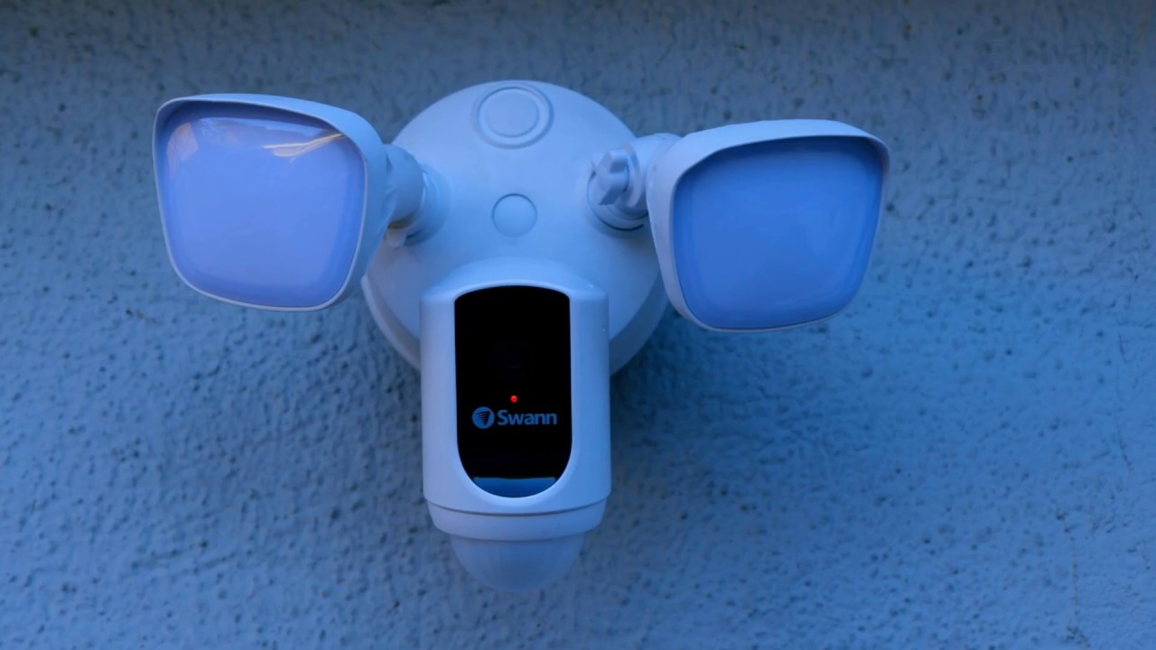 Swann Wi-Fi Floodlight Camera FLOCAM2 - Overview (01 VIG91)
