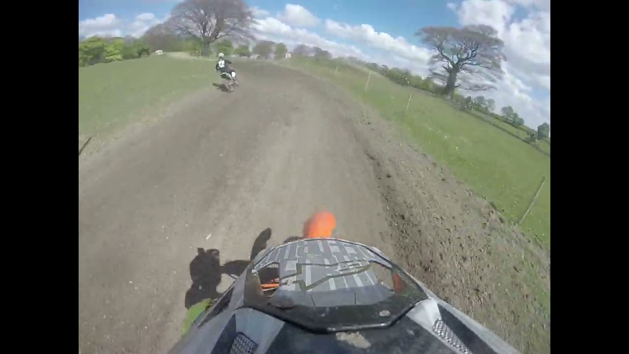 Racing motocross in the UK Grange moor Cs Mark Henderson white rose  2022 race 2