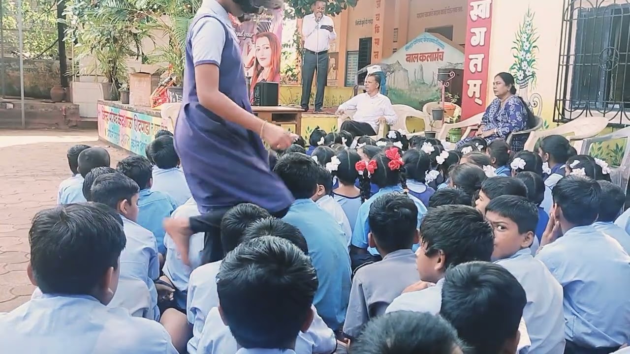Song performance by Shinde Sir