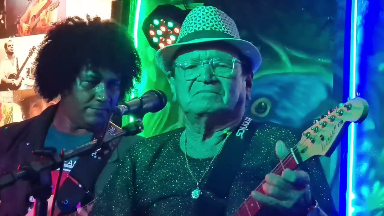 Jonh Cabano convida Mestre Solano no Clube da Guitarrada