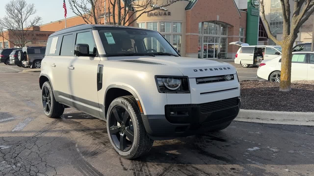 2026 Land Rover Defender 110 S Naperville, Glen Ellyn, Downers Grove, Oak Brook, Oswego, North ...