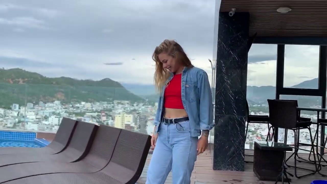 model Lena denim suit