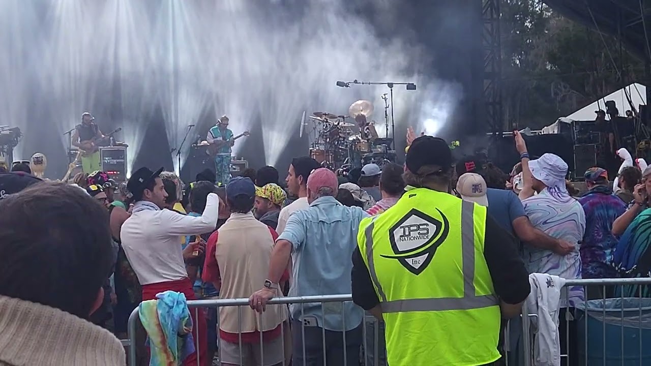 Goose - Hulaween 2025 - 11-2-2025