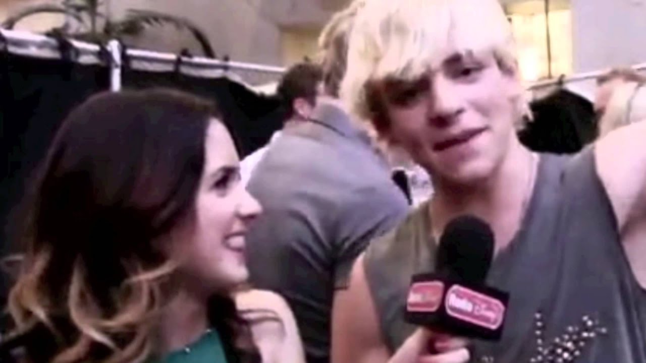Ross and Laura {Raura} || Hear you me