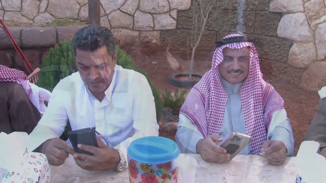 مولد للنبي  صلى الله عليه وسلم في 11/ربيع الأول/144‪5برعاية الحج مروان مجادمي وأولاد الحاج طه مجادمي