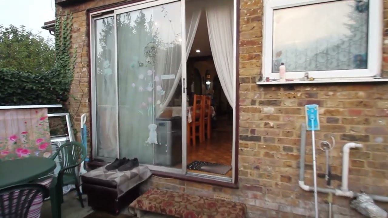 Brook Road, London NW2, Video