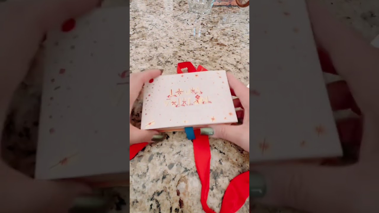 Unbox with me || Firts time ASMR || My tiny Valentines gift for myself ||Vitaglishlife Vlog